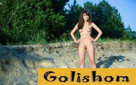 Valentina from Nikolaev was naked in nature near the village