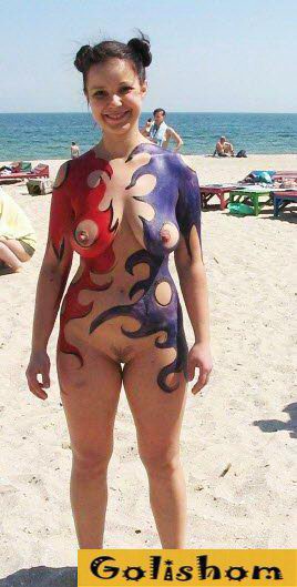 Body Art of nudists and naturists