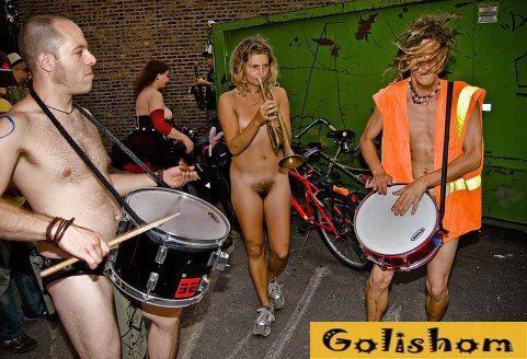 Nudists have already become musicians