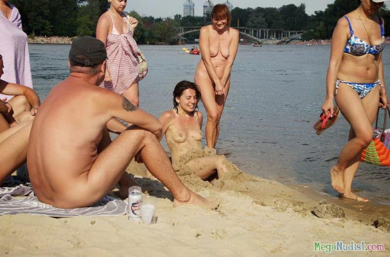 Nudist beach in Kiev on Trukhanov
