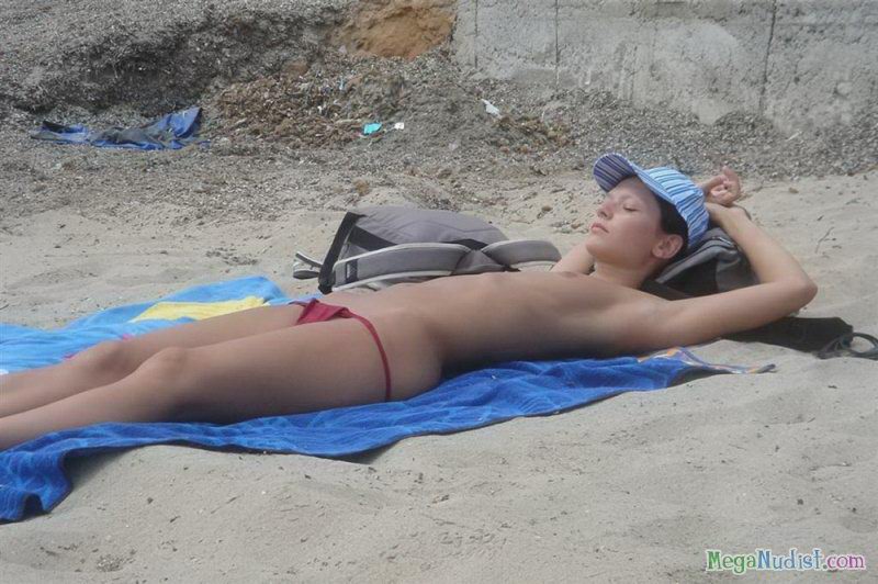 Russian nudist beauties on the beaches by the sea photos