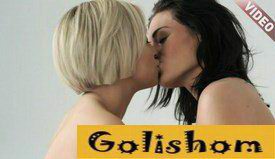Girls kiss erotically