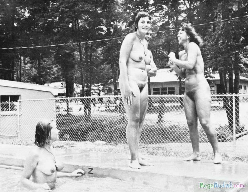 Photos from the past: retro nudism