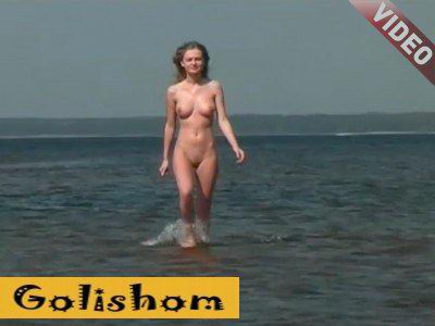 22-year-old nudist Olga on the lake-video