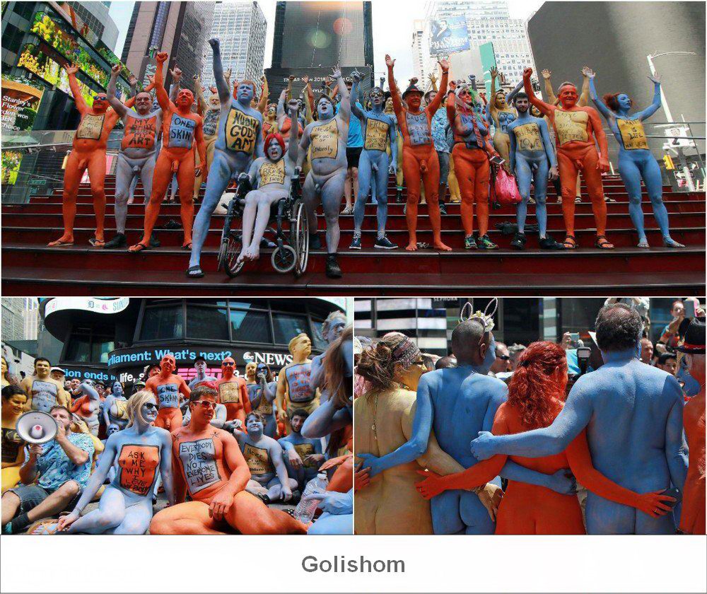 Hundreds of naked people came out to Times Square in the USA-photo video